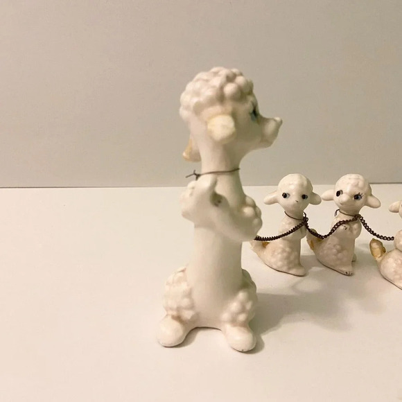 Vintage Poodle Dog Family 4 Pups  On Chains Figurine Missing Hair - Picture 7 of 16